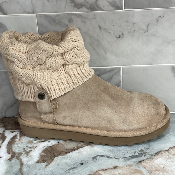 GUC UGG SAELA Knit Suede Cable Sweater Sheepskin Driftwood Cuff BOOTS Size 7 - Picture 4 of 16